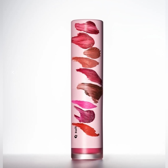 Glossier G Suit Soft Touch Lip Creme Jet - Picture 5 of 12